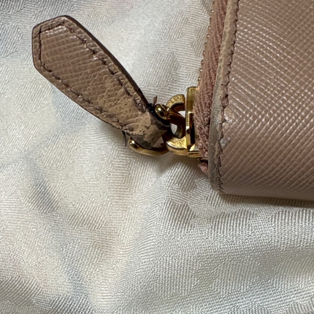 Prada Nude Leather Zip Wallet - Picture 4 of 16